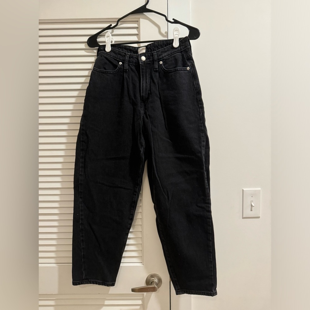 Black tapered-leg jeans!